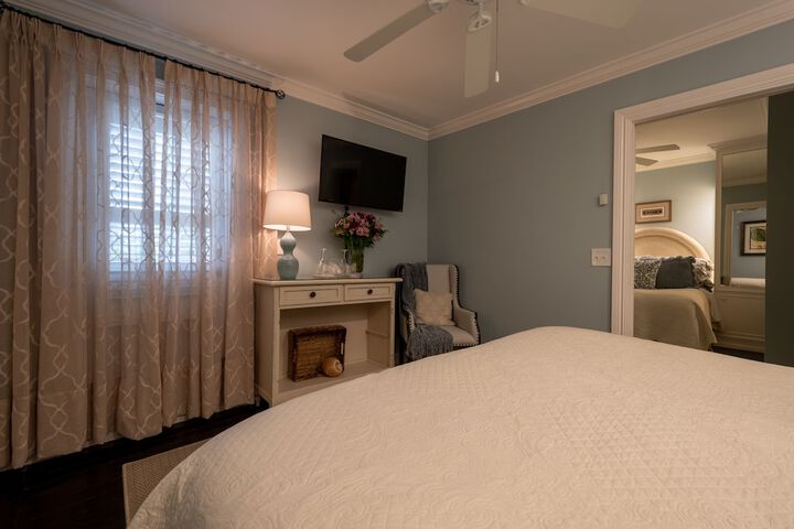Room 42 of 75