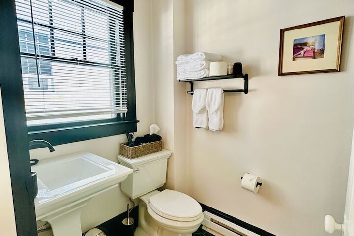 Room 83 of 167
