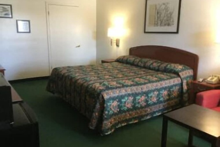 Room 7 of 20