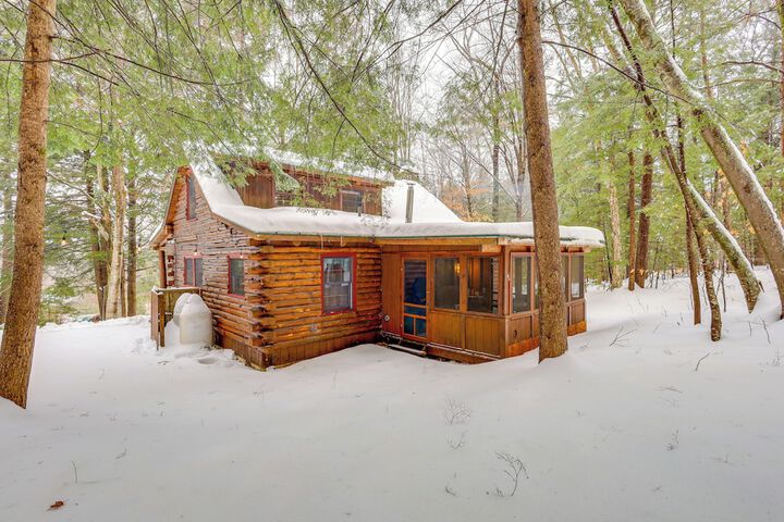 Lake & Beach Access at Lake Luzerne Cabin!