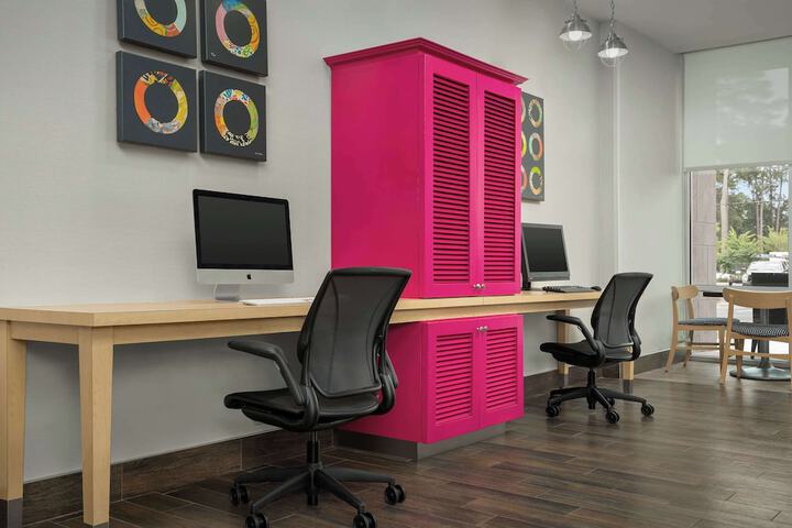 Business Center 28 of 28