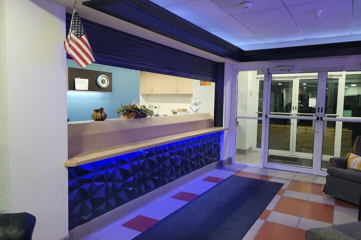 Modern Stay 39 Lakeview by OYO Minonk Garden