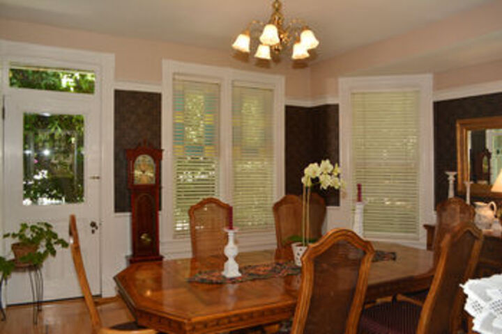 Deer Creek Inn