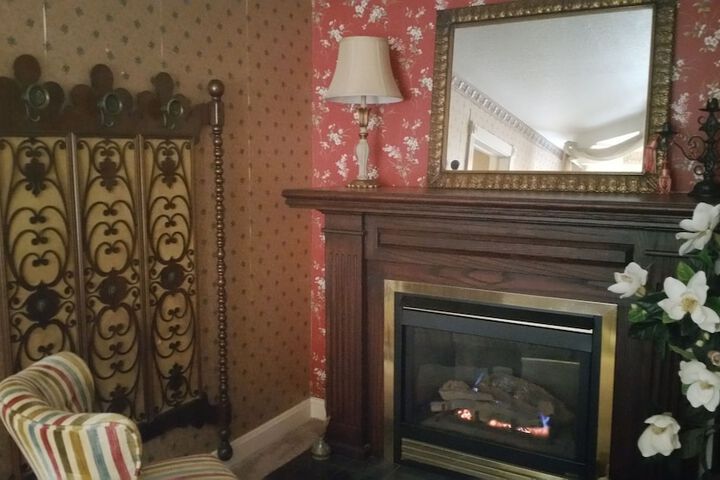 Room 13 of 78