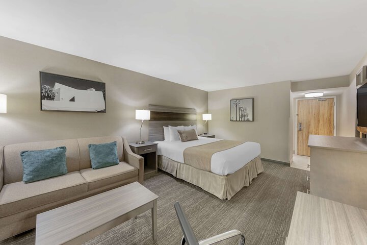 Best Western Plus Executive Inn