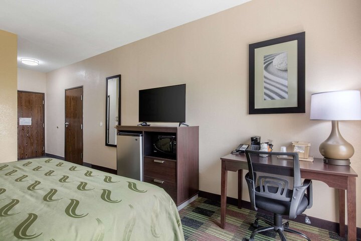 Room 32 of 36