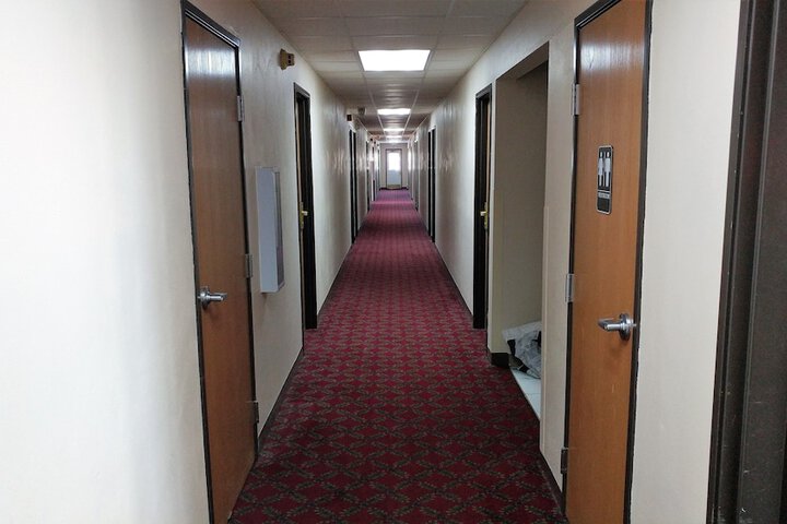 Ballroom/Hall 30 of 31