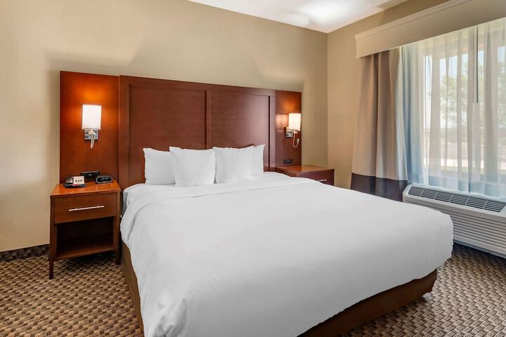 Room 21 of 37