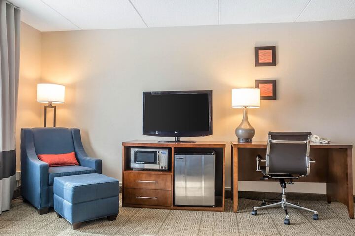 Room 62 of 80