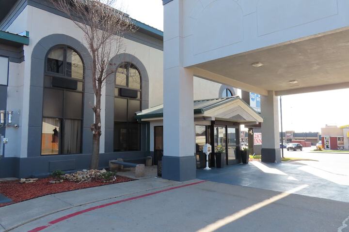 Hotel 2 of 25