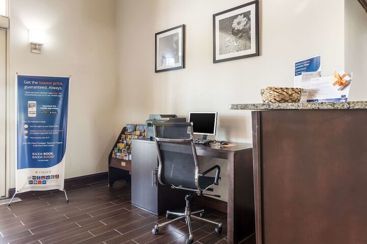 Business Center 65 of 65