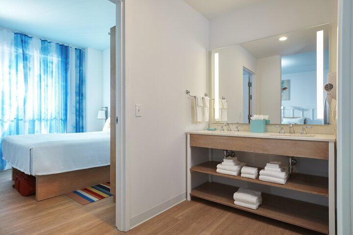 Room 21 of 45