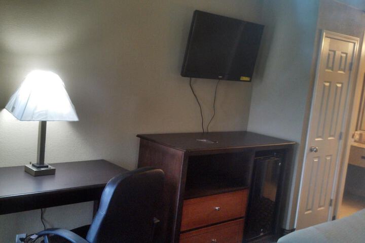 Room 9 of 30