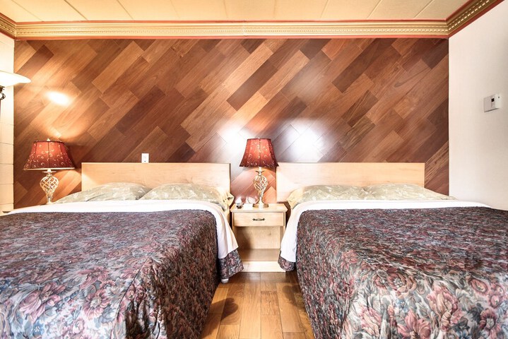 Room 40 of 60