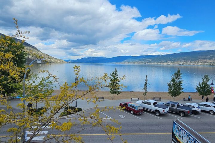 Okanagan Lakefront Resort