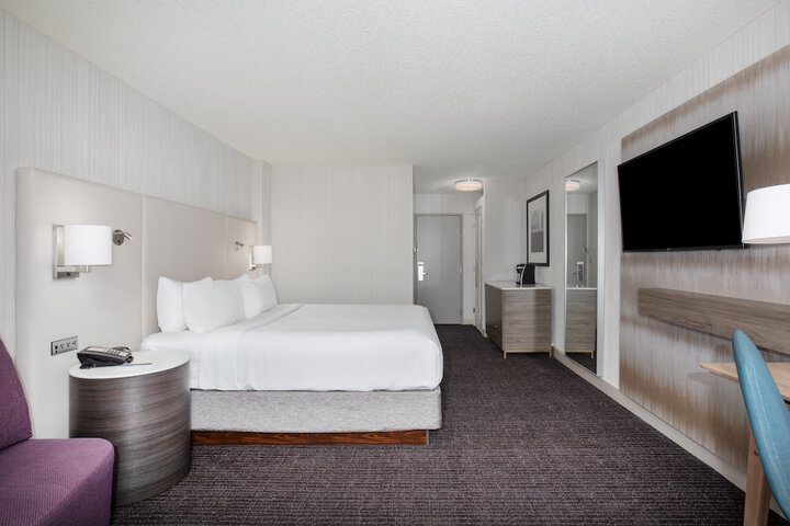 Room 65 of 112