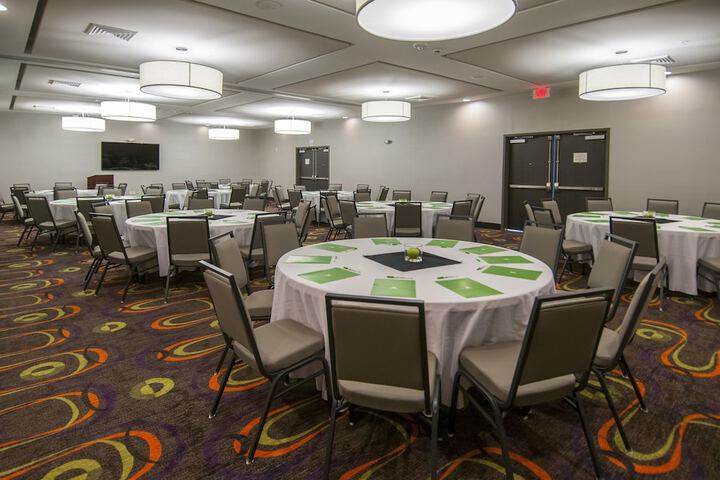 Ballroom/Hall 37 of 38
