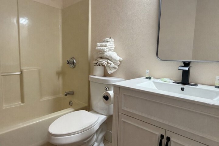Nisswa Hotel and Suites