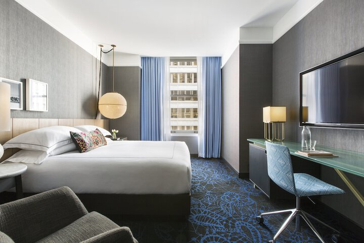 Room 40 of 130