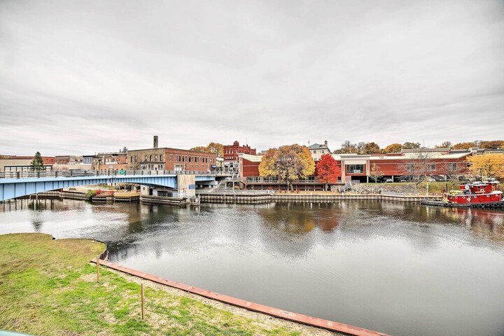 Luxe Manistee Condo w / Balcony & River Views!
