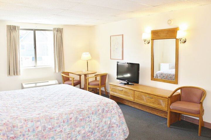 Room 19 of 38
