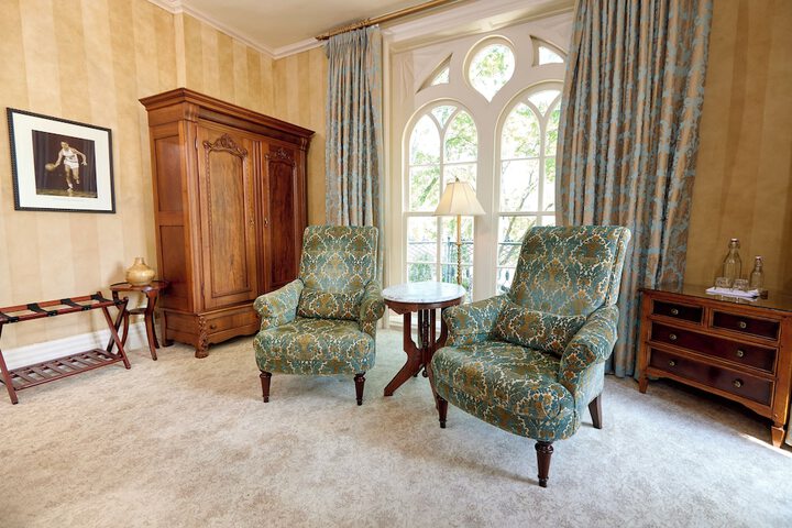 Room 15 of 37