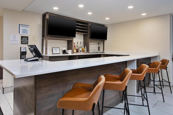 Hilton Garden Inn Chesapeake / Greenbrier