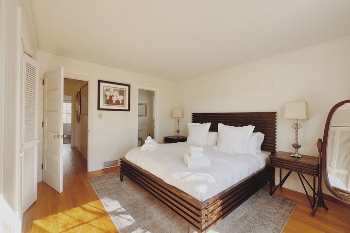 Room 28 of 58