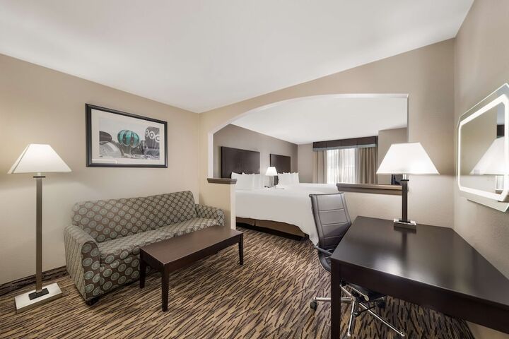 Room 46 of 73