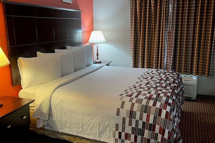 Room 18 of 27