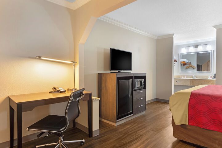 Room 17 of 26