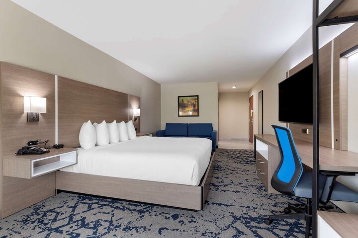 Room 14 of 45