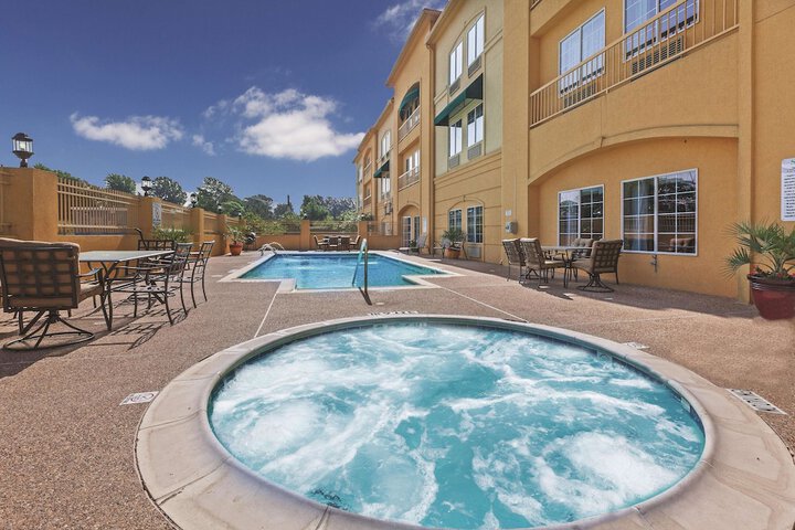 Pool 7 of 33