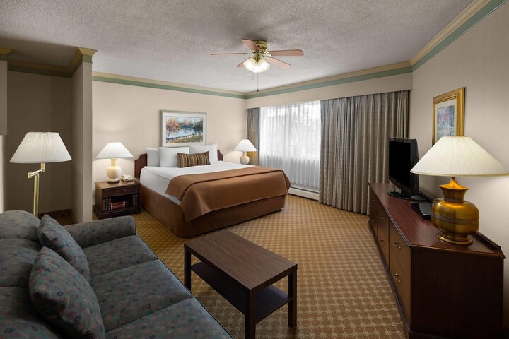 Royal Scot Hotel & Suites Trademark Collection by Wyndham