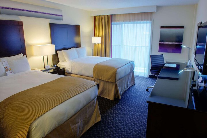 Room 10 of 43