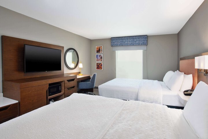 Hampton Inn Clinton IA