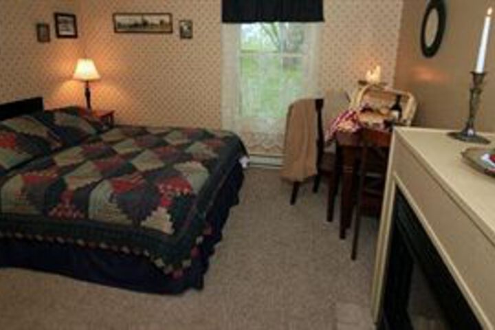 Spicer Castle Inn & Restaurant