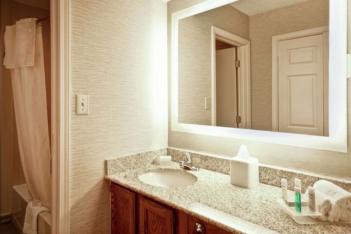 Room 27 of 50