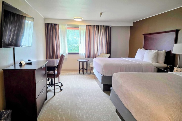 Ramada by Wyndham Tukwila Southcenter