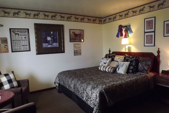 Room 105 of 175