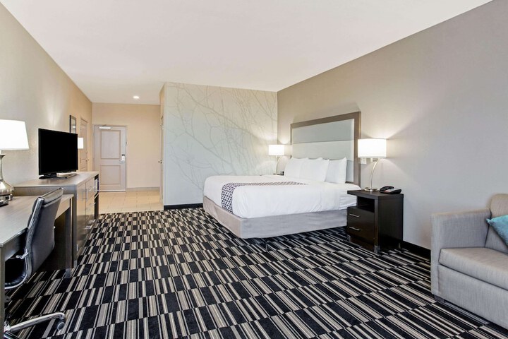 La Quinta Inn & Suites by Wyndham Sweetwater East