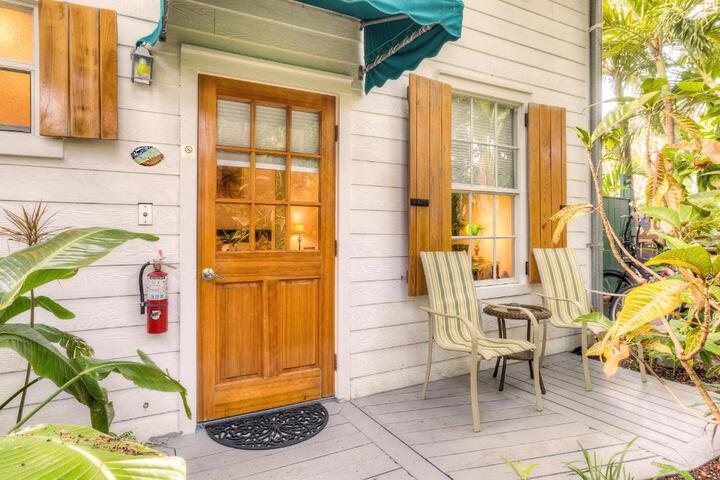 Key West Harbor Inn - Adults Only