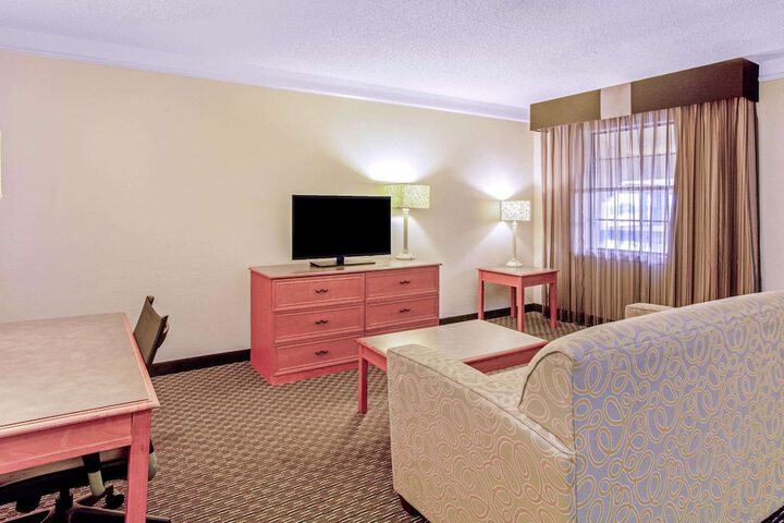 Room 42 of 58
