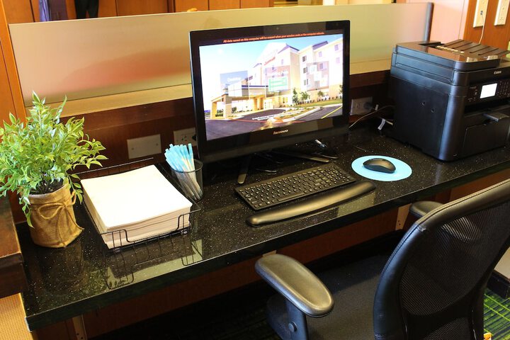 Business Center 53 of 57