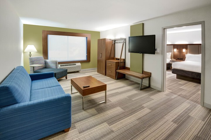 Room 30 of 50