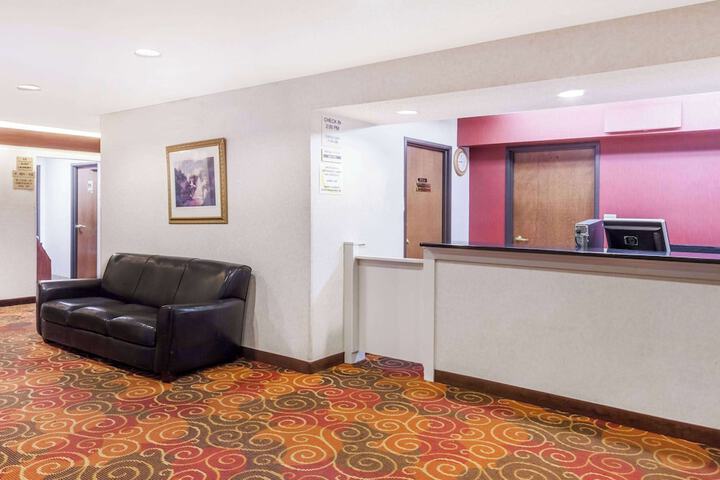 Hotel Interior 4 of 25