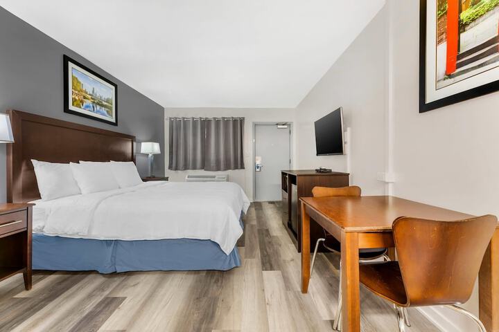 Rodeway Inn Lyons - La Grange