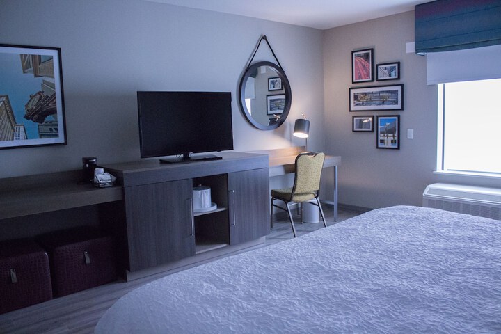 Room 70 of 89