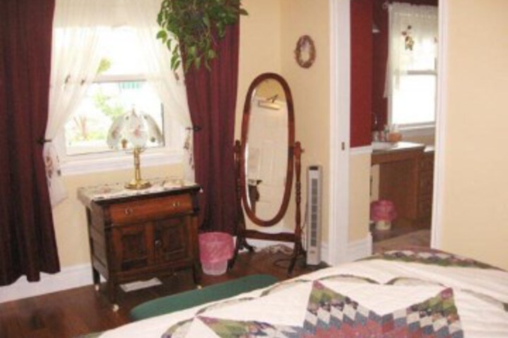 The Cobbled Path Bed and Breakfast