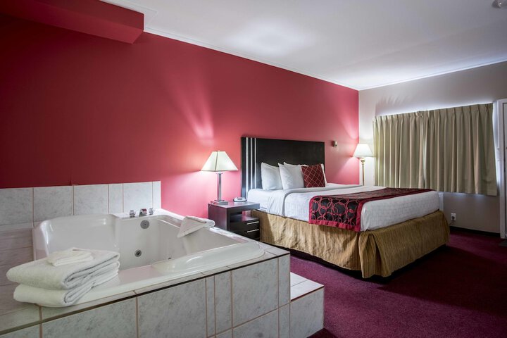 Ramada by Wyndham 100 Mile House